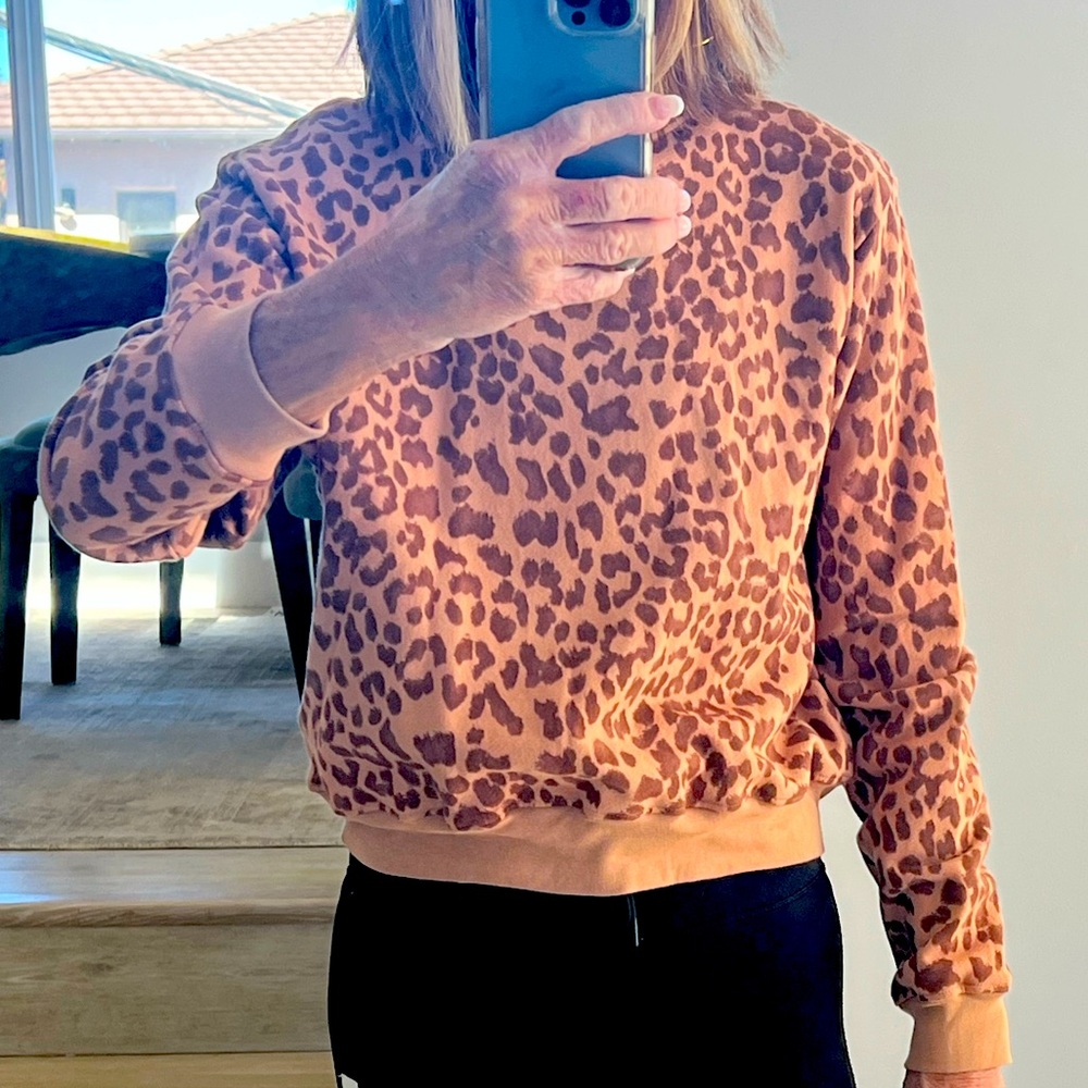 Strut This leopard sweatshirt